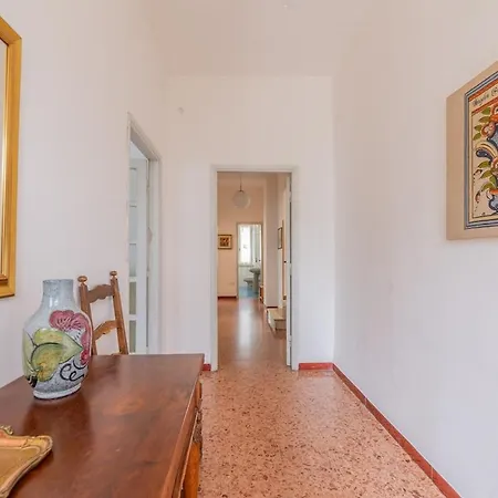 Apartment Windrose Sunny Corner Pisa