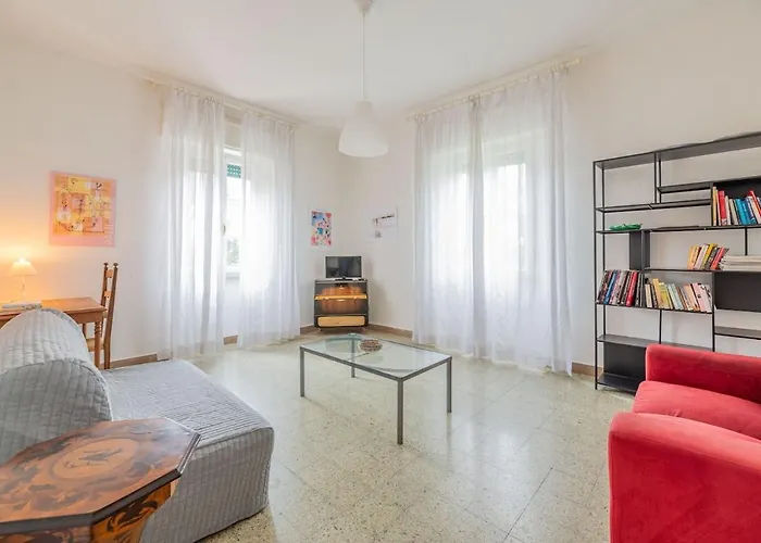 Windrose Sunny Corner アパート ピサ