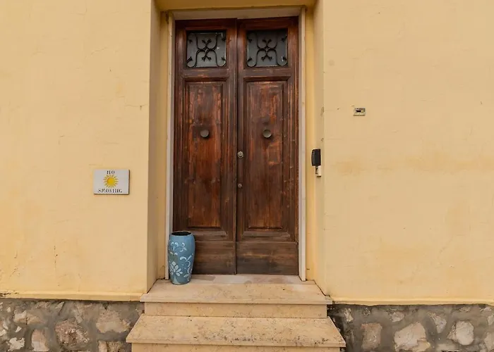 Windrose Sunny Corner アパート ピサ